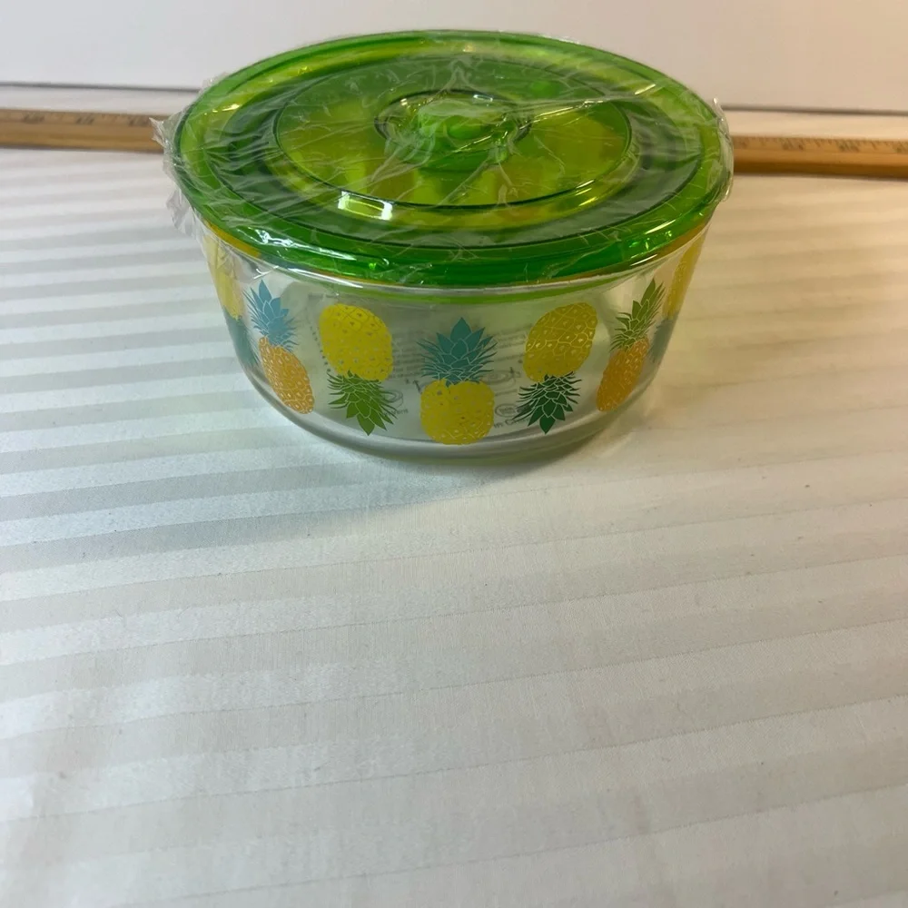 Temptations Oven Safe Glass Bakeware/Storage Container‎ Brand New Green